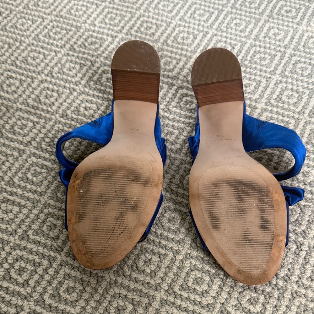 Ann Taylor Royal Blue Satin Bow Sandals - Picture 3 of 6